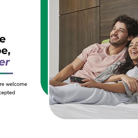 Treebo Grand Vistara Airport Suites Kochi ภายนอก รูปภาพ