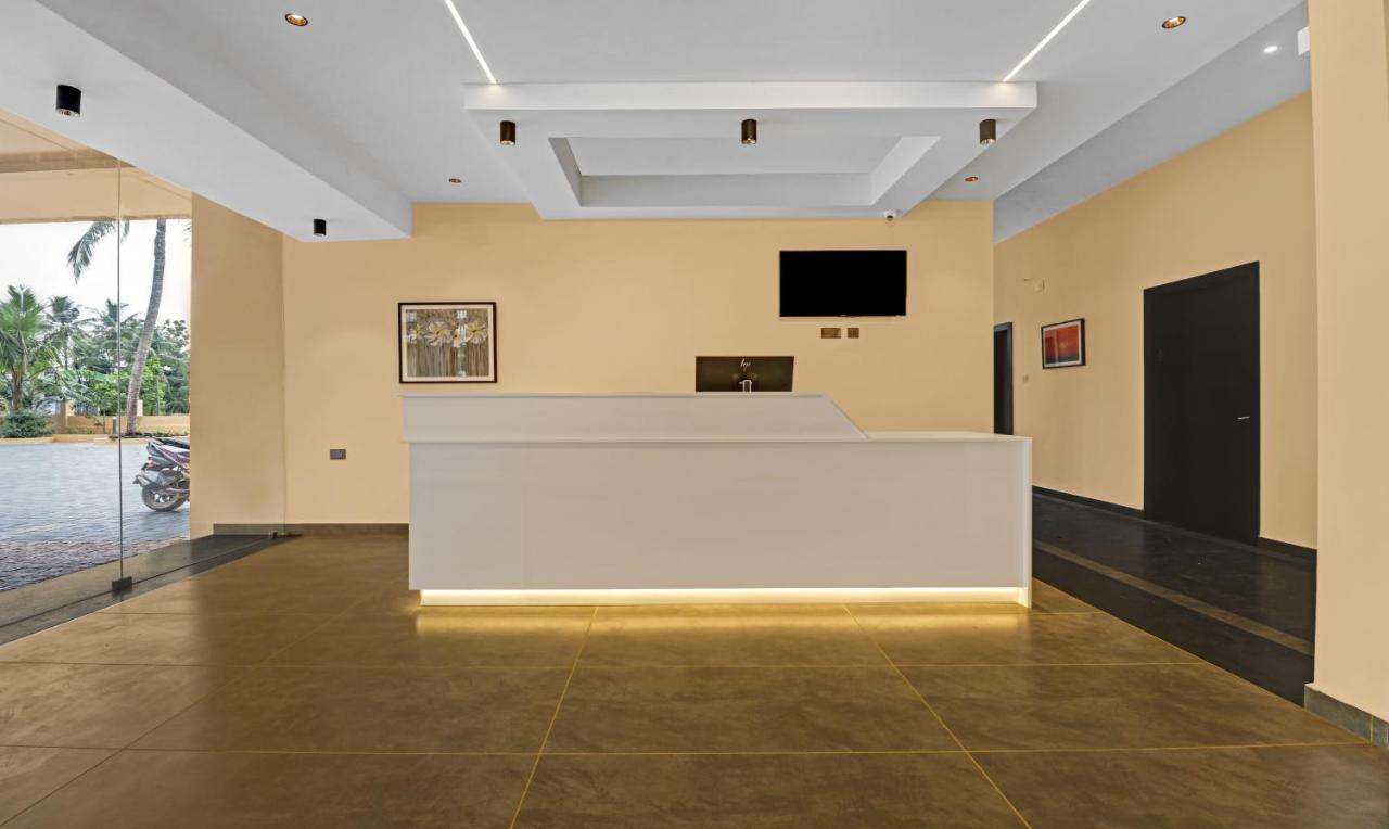 Treebo Grand Vistara Airport Suites Kochi ภายนอก รูปภาพ